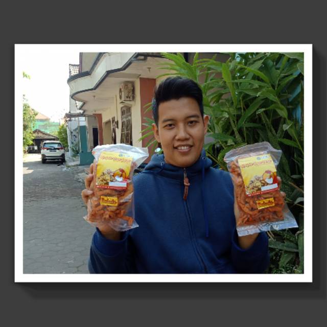 

KERIPIK USUS AYAM BARU DENGAN VARIAN RASA, ISI 1/2 KG