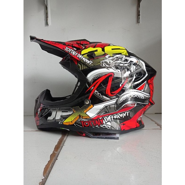 helm jpx cross