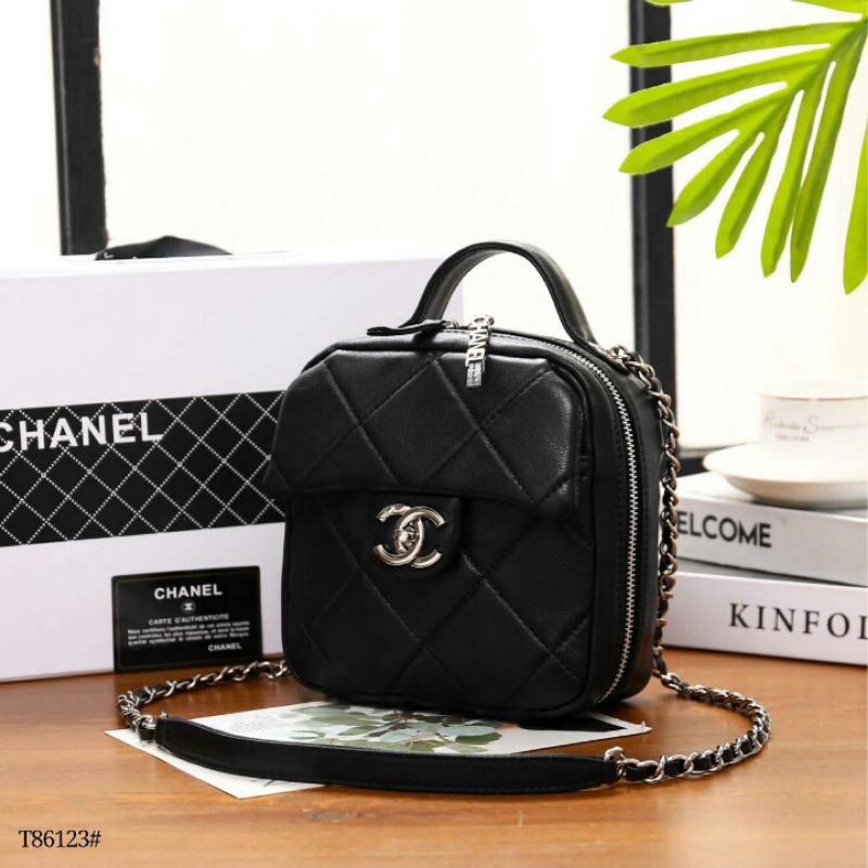 CHANEL TOP HANDLE CROSSBODY BAG BLACK