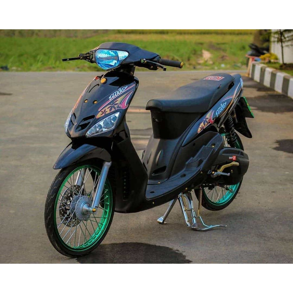 Spakbor Depan Yamaha Mio Sporty Warna Hitam