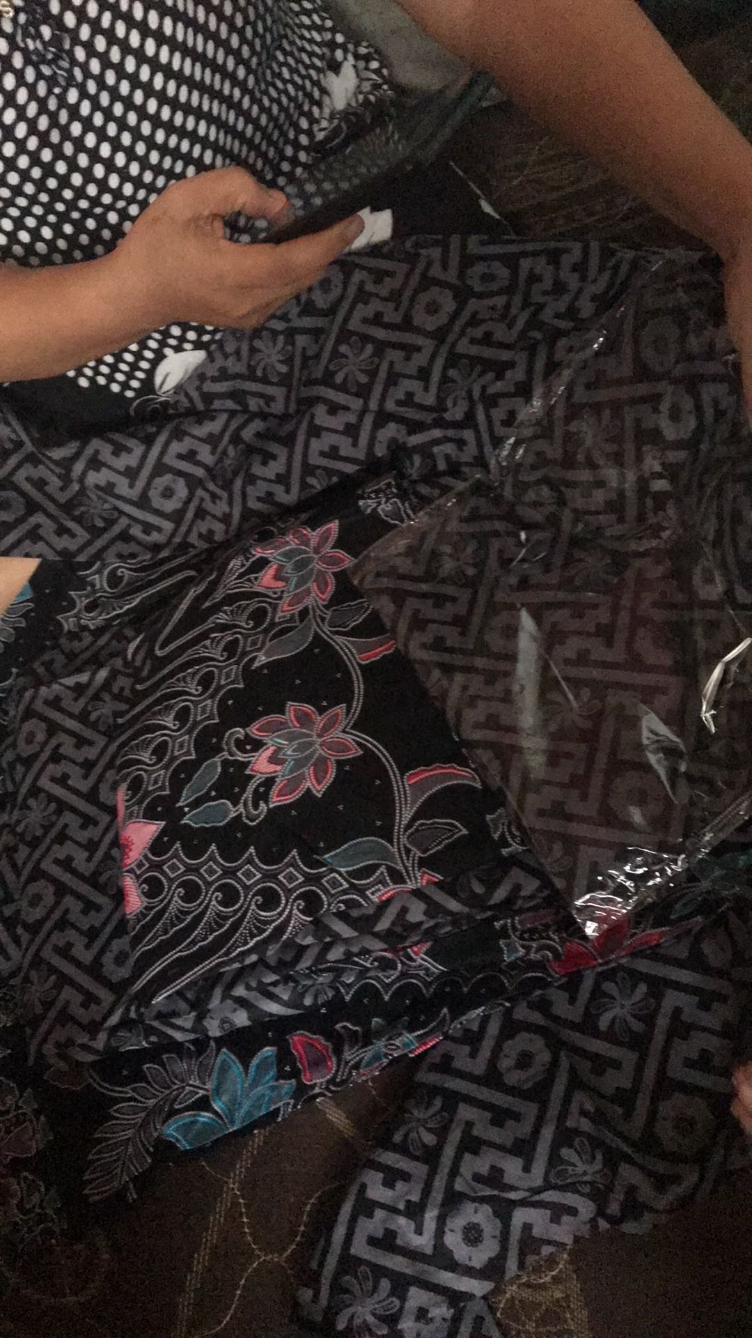 Batik Couple Keluarga Sania Ruffle Ori Ndoro Jowi Dnt Motif Pagar Abu