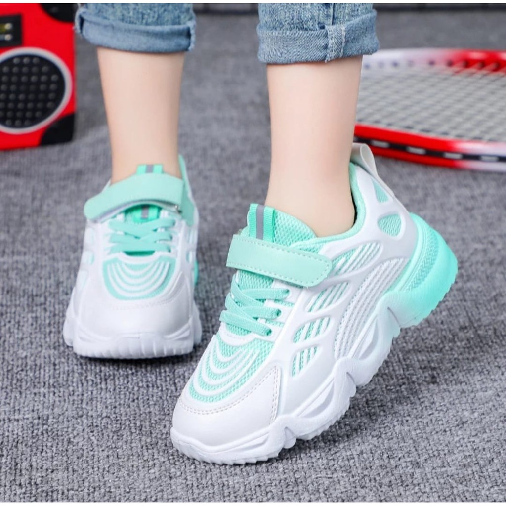 Sepatu Sneakers Anak Loli Velcro FS277