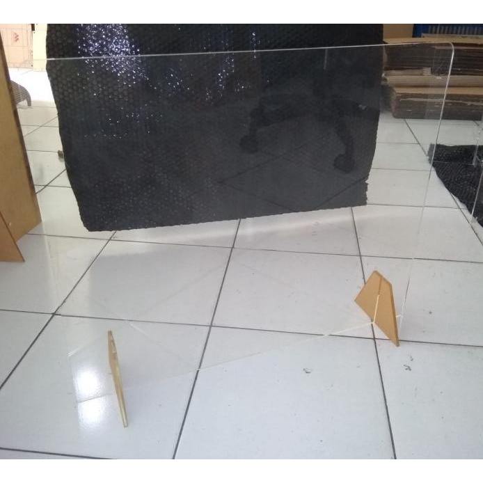 

Akrilik Partisi/ Table Divider/ Pembatas Kasir 5Mm ( Tanpa Lubang ) - 60X60Cm