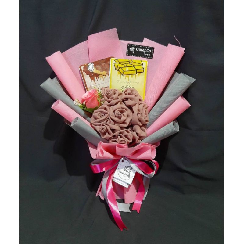 buket jilbab/ buket masker/ buket makeup/ buket wisuda