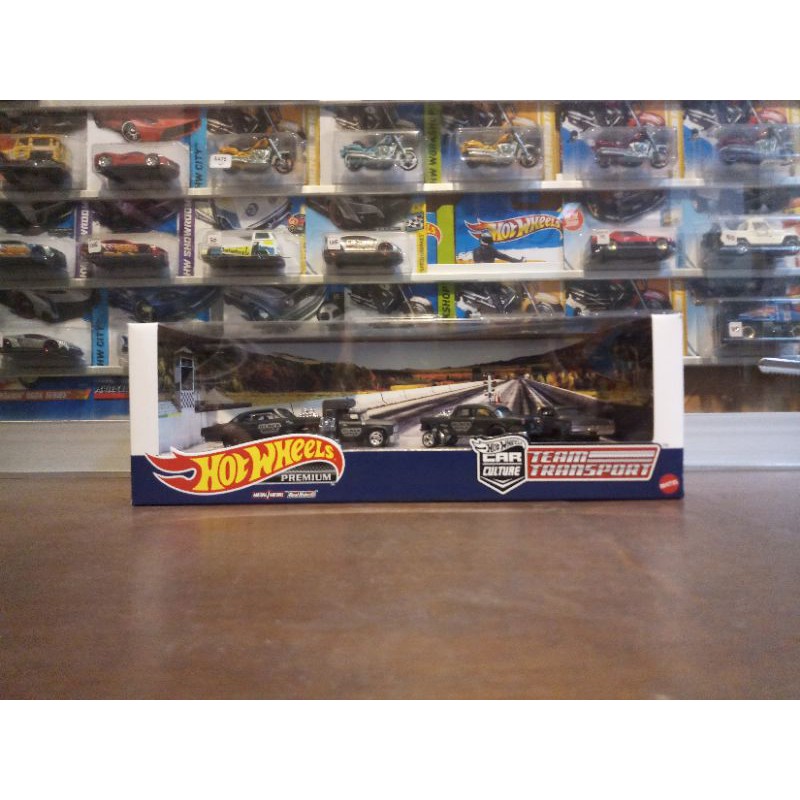 Hot Wheels Team Transport Black Hole Racing Diorama 4 Car Set - Walmart Exclusive