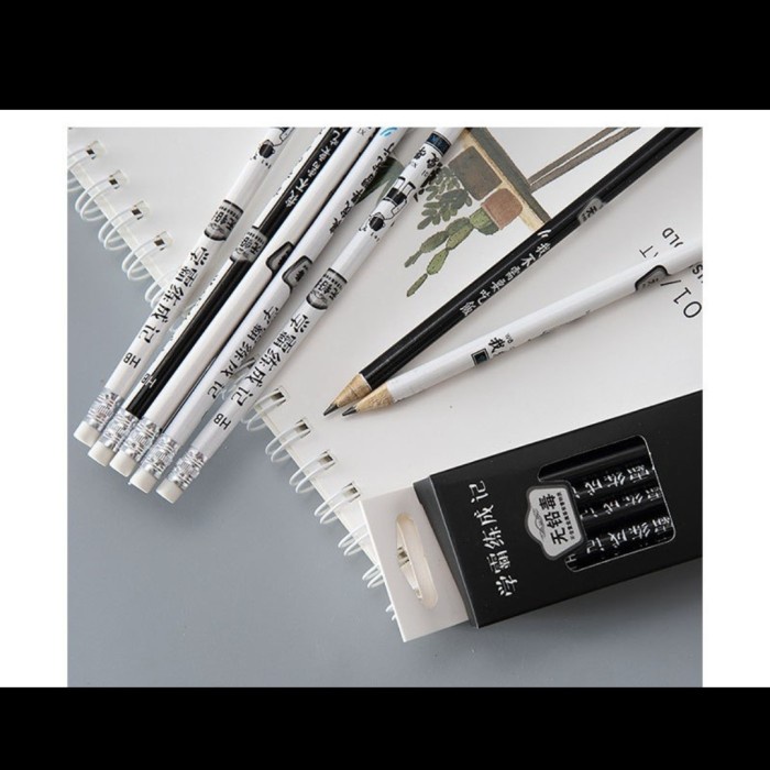 

Pensil HB dengan karet penghapus motif hitam putih