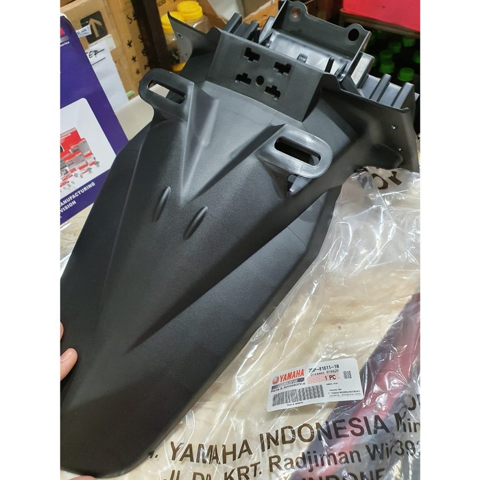 SPAKBOR BLK BELAKANG NMAX 2018 TABUNG ASLI ORI YAMAHA 2DP-F1611-10