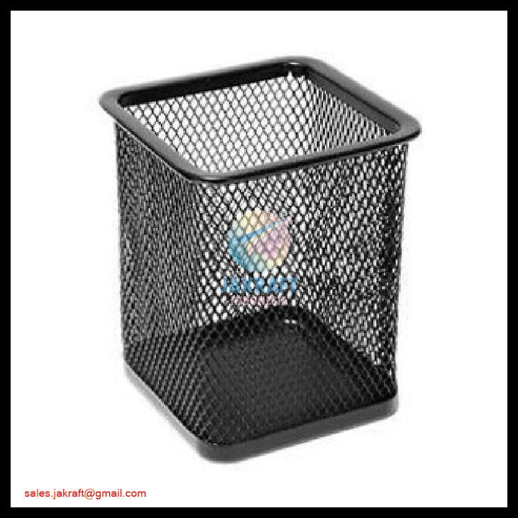 

Tempat Kotak Pensil Bolpen Pulpen Pen Ball Point Bulat Kotak Jaring Kode 134