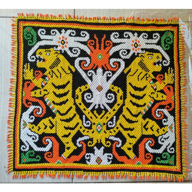 Taplak meja segi empat full manik penutup meja tutup meja manik manik khas dayak Kalimantan Borneo d