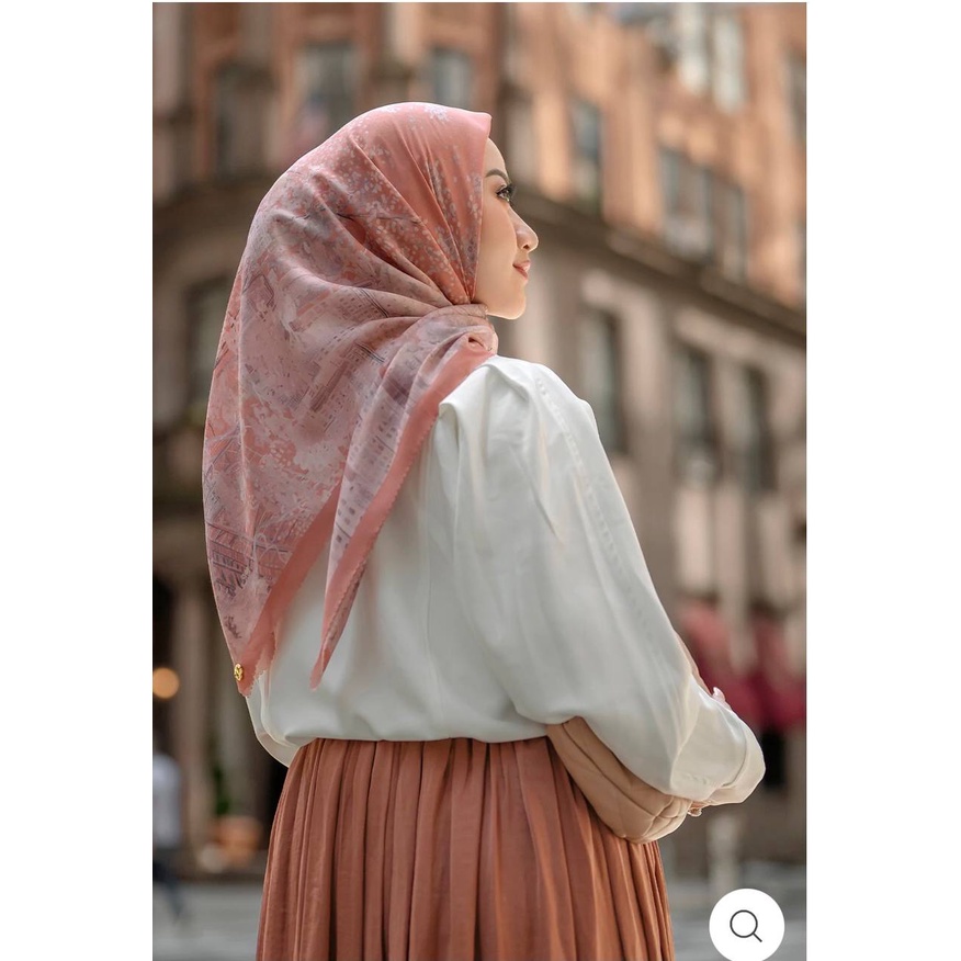 BUTTONSCARVES NEW YORK 3 COURAGE SQUARE | VOAL REG | BEST SELLER RARE ITEM BOWERY