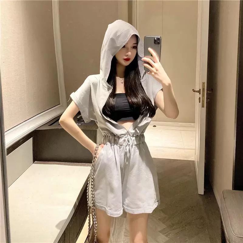 Setelan Kasual Wanita Pakaian Wanita Gaya Korea Musim Panas Baju Terusan Terlihat Langsing Longgar L