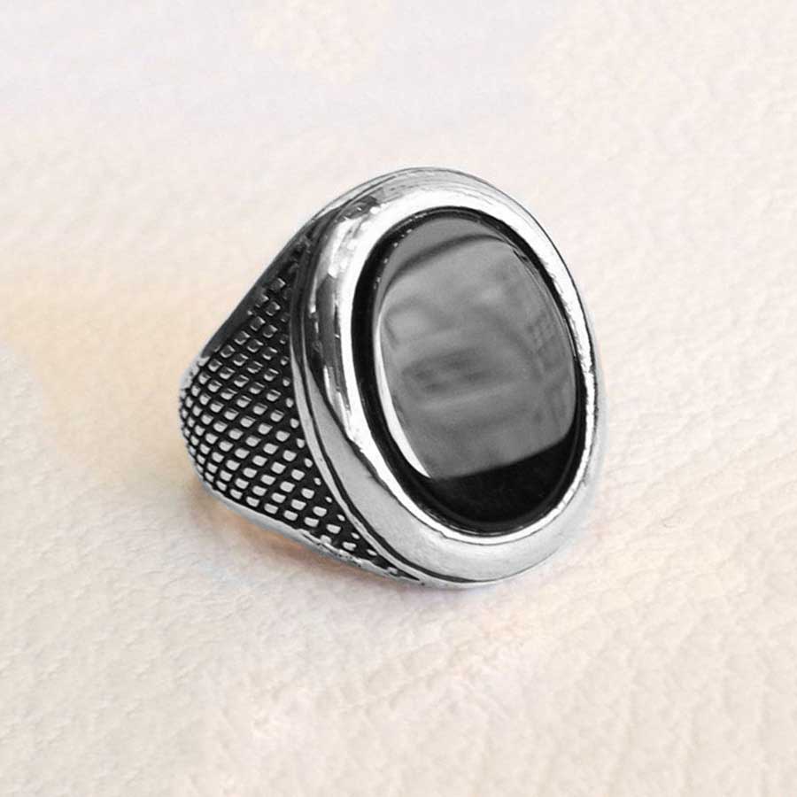 Cincin Pria Bahan Titanium Steel Warna Silver Hias Kristal Agate Hitam Gaya Vintage Untuk Pertunangan