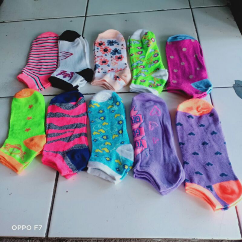 KAOS KAKI PENDEK MOTIF (12 pasang)