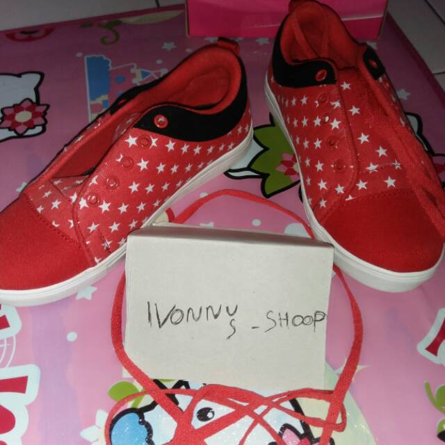 Sepatu konvers cewek murah