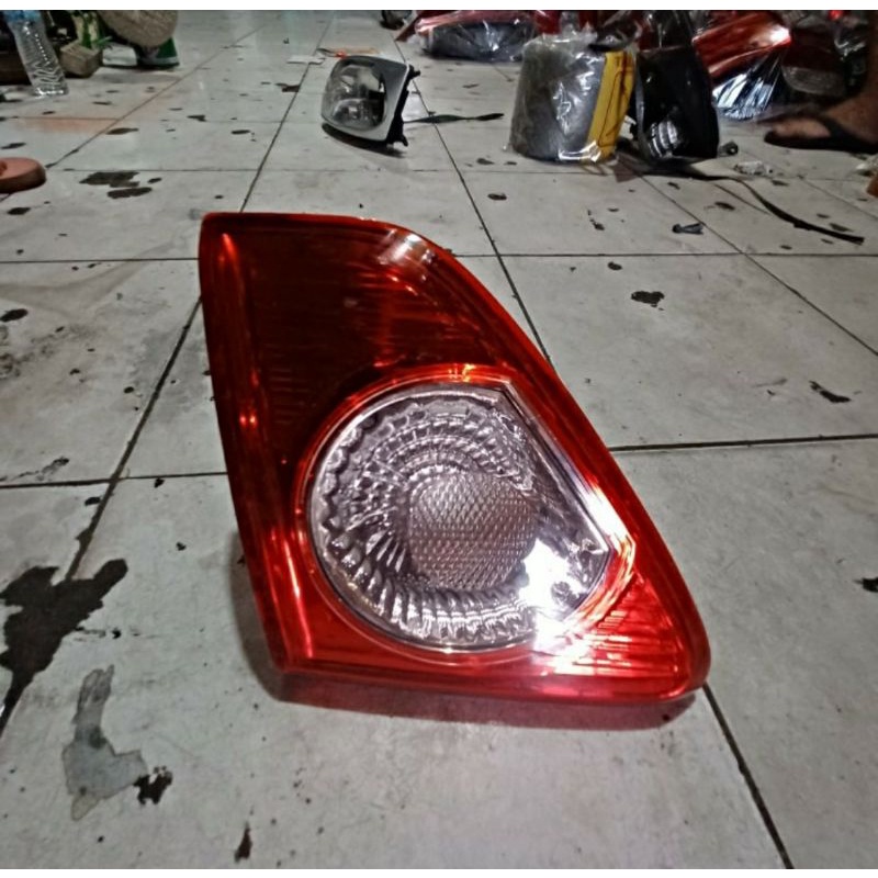 Reflektor Corolla altis 2009 kiri