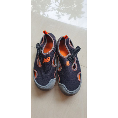 Sepatu Sandal Anak New Balance
