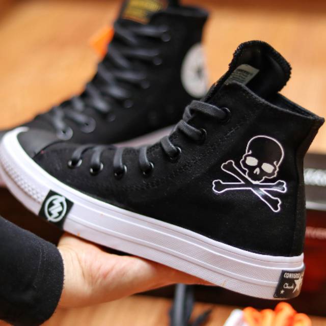 Sepatu Sneakers Pria Converse CT2 X Neighborhood Mastermind