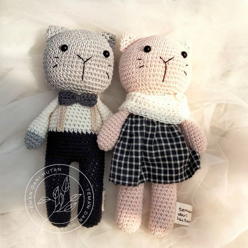 Flynn & Missy the Cat | Boneka Rajut Amigurumi Kucing Lucu
