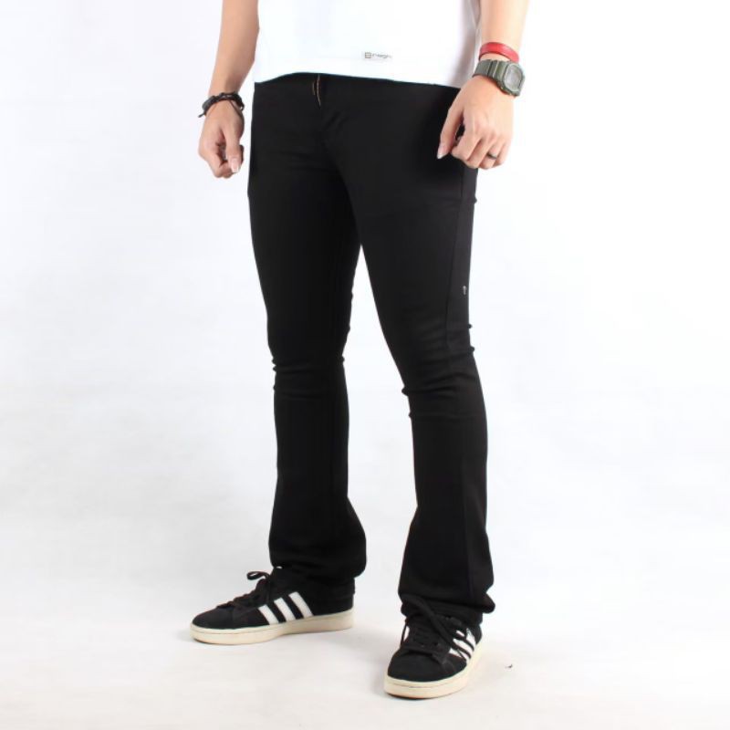 Celana Jeans Pria Slimfit Hitam