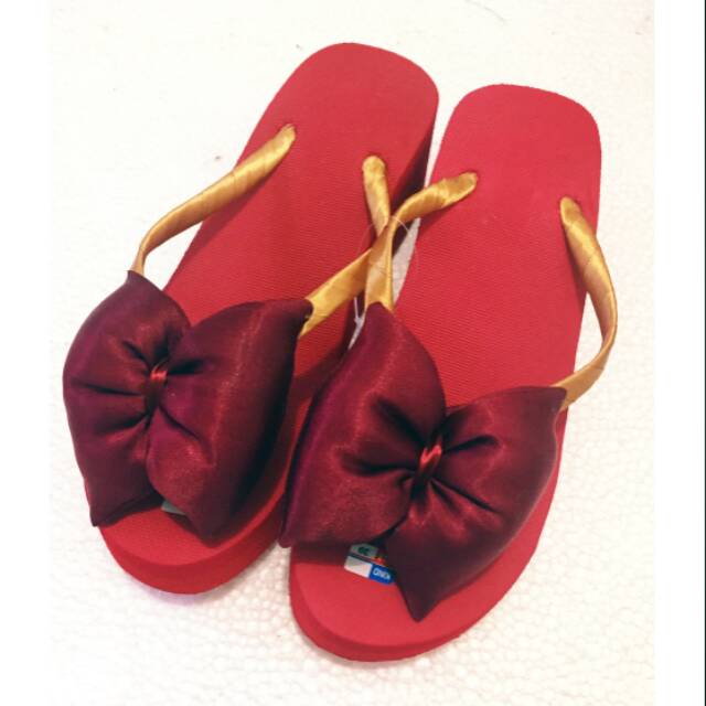 Wedges Pita Bali Merah Satin Maroon (Tali Gold)