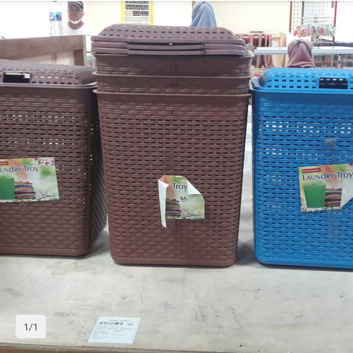 Keranjang baju rotan / Keranjang laundry