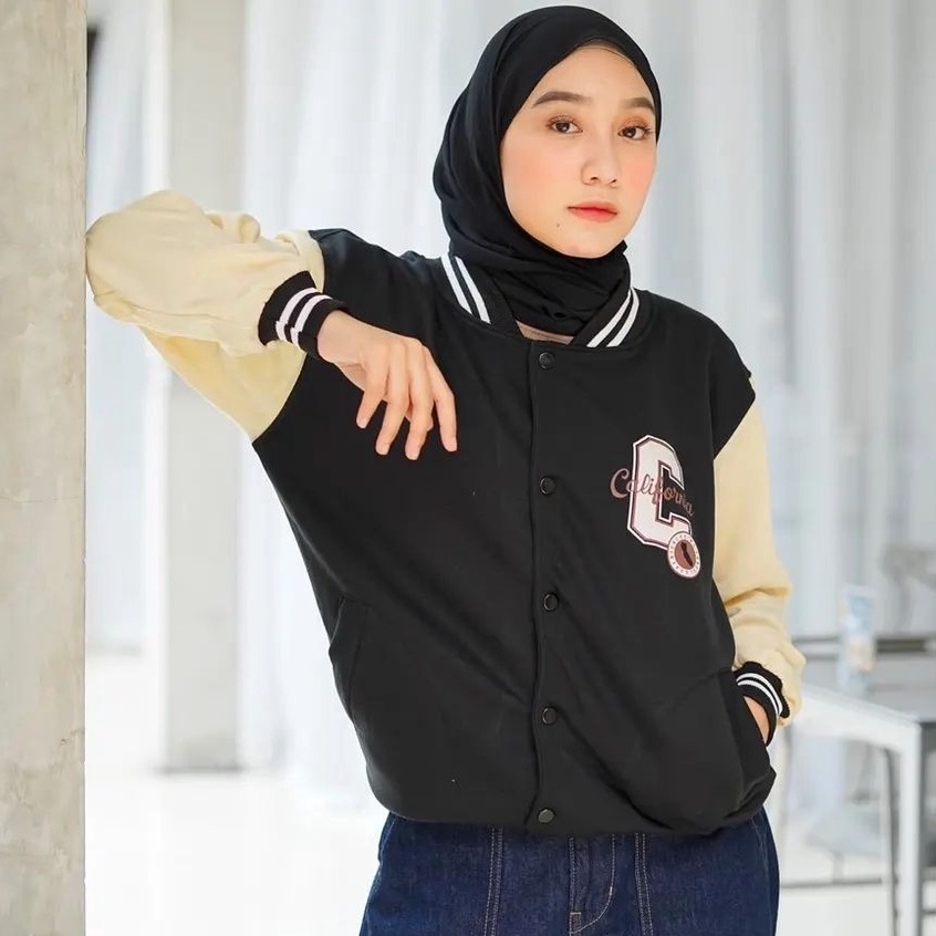 Public - C California Baseball - Jaket Baseball Unisex