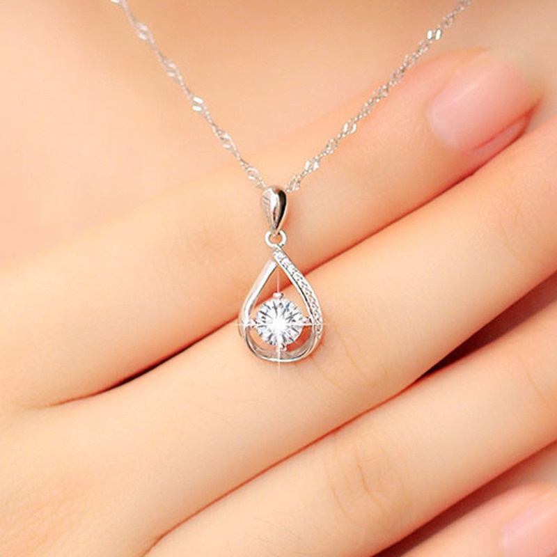 [Ready Stock]Fashion Shiny Water Drop Diamond Pendant Simple Clavicle Chain