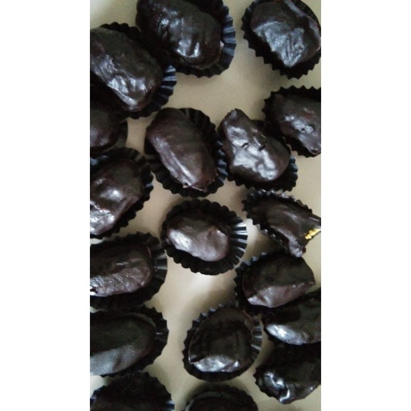 

kurma coklat