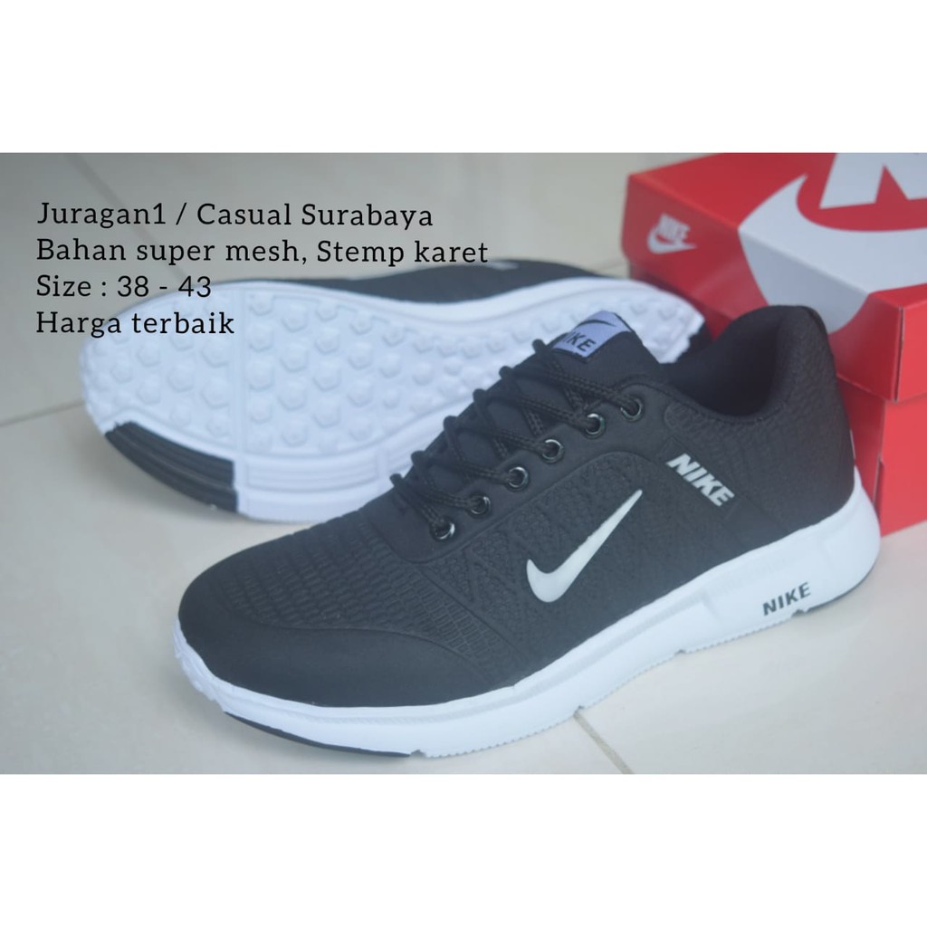 Sepatu NK Air Zoom Hitam Putih