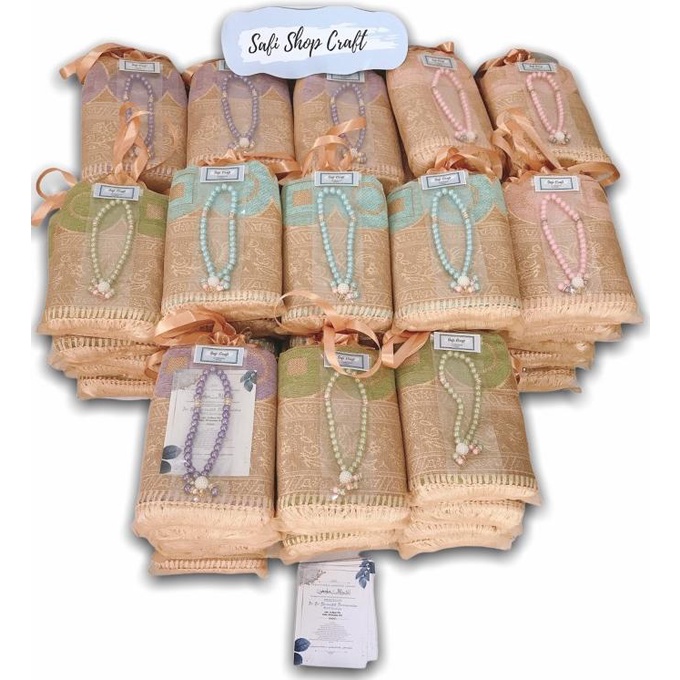 

Souvenir Sajadah, Souvenir Pernikahan, Pengajian, Hampers Lebaran