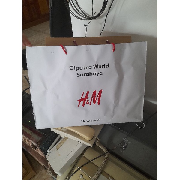 

paper bag shopping bag H&M