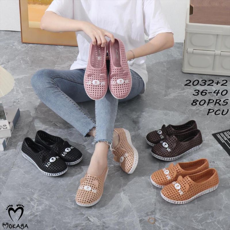 SEPATU SLIP ON KARET JELLY LUBANG MOKAYA MLS 2032  BEAR 36-40