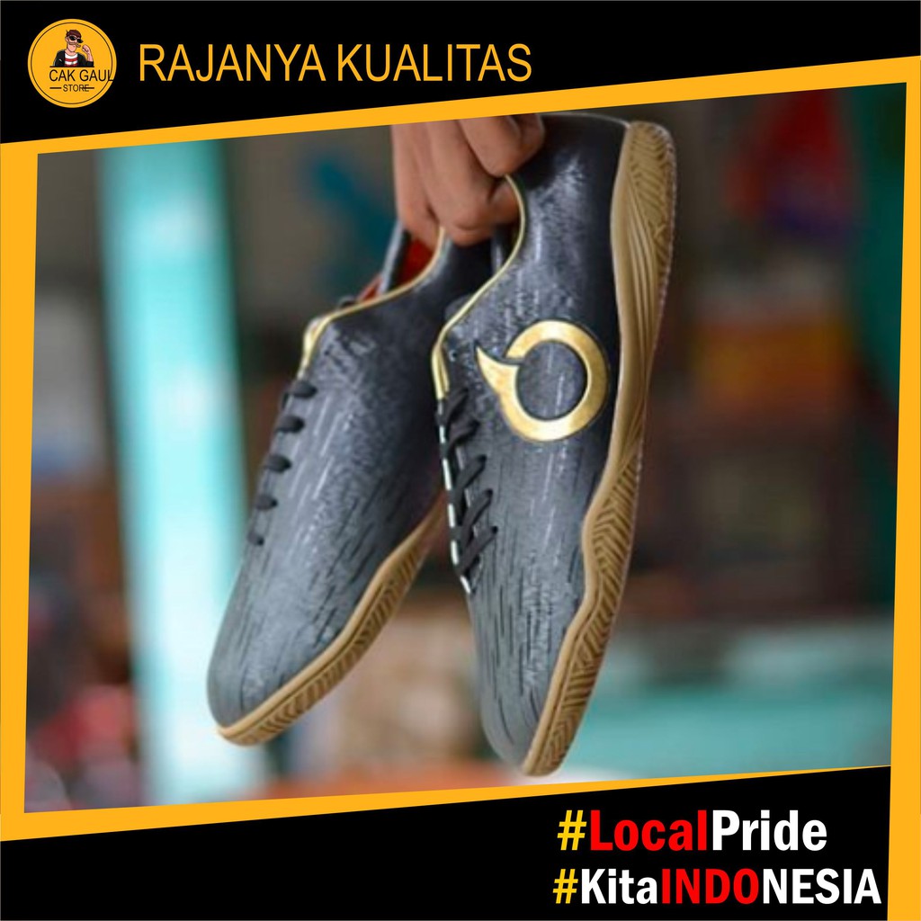 Sepatu Futsal Ortuseight Plasma in blck