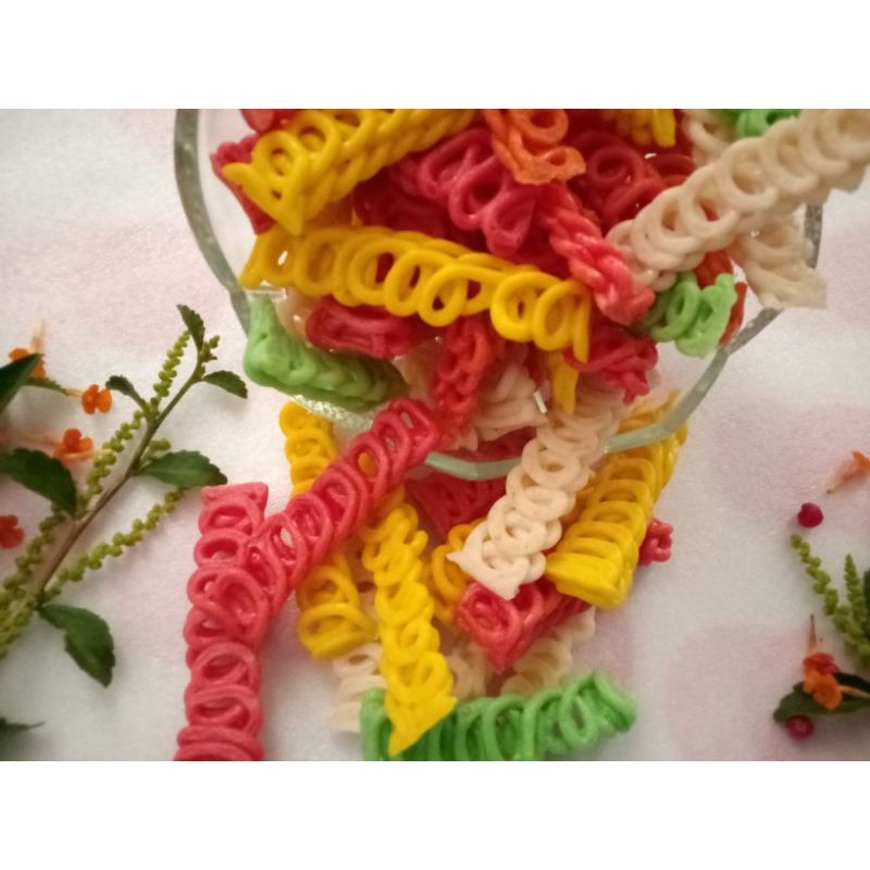 

kerupuk rantai warna warni