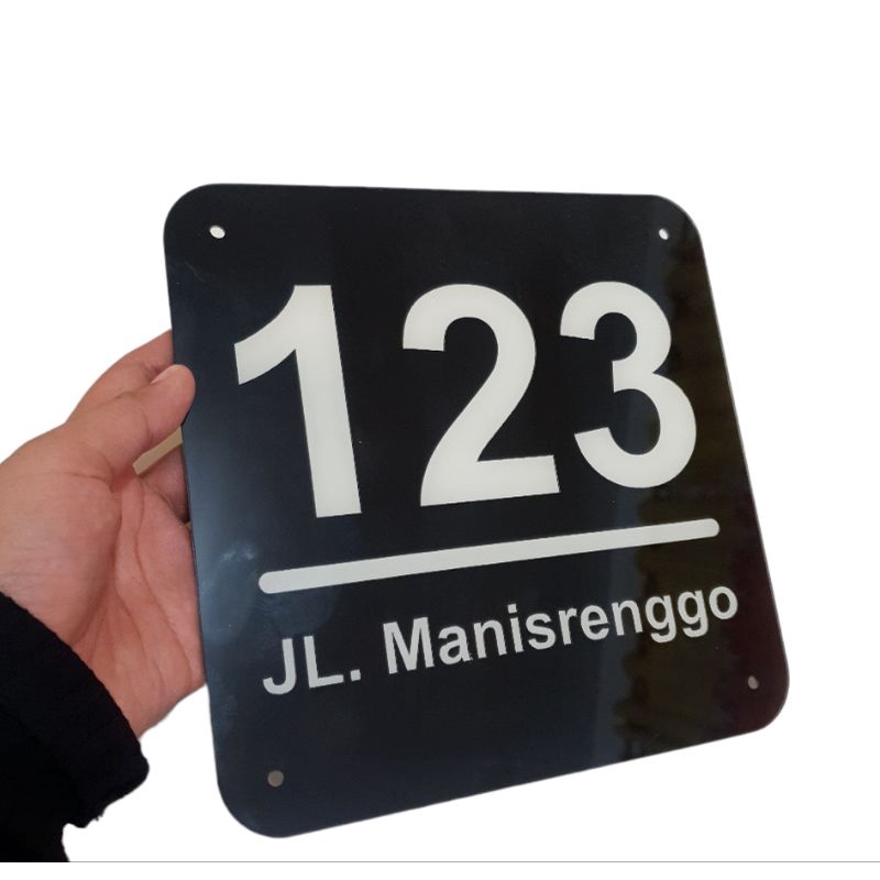nomor rumah akrilik / papan nama akrilik 20x20cm