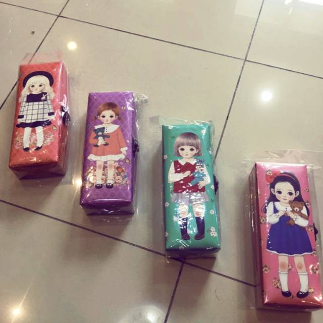 

Kotak pensil