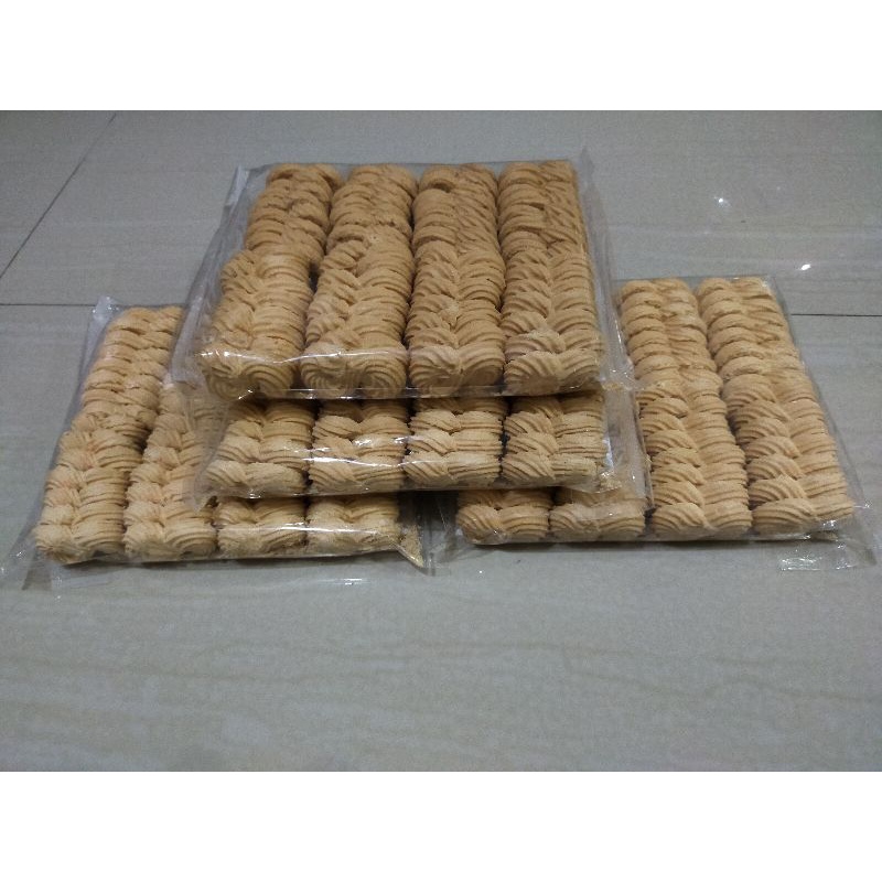 

Kue lebaran semprit letter S murah dan enak