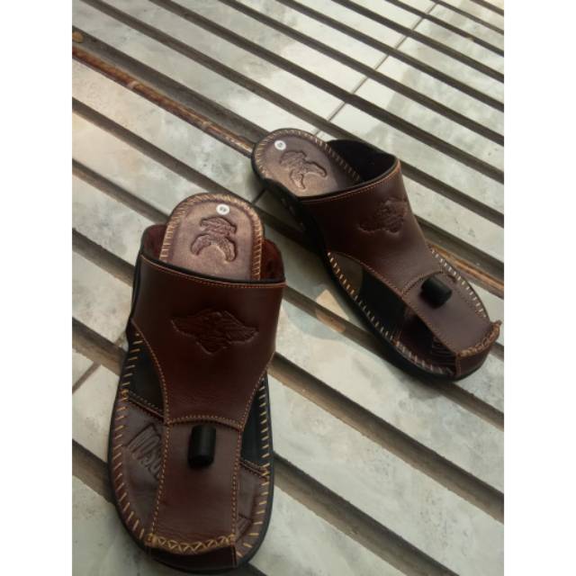 Sandal kulit pria original 100% (menerima C O D )