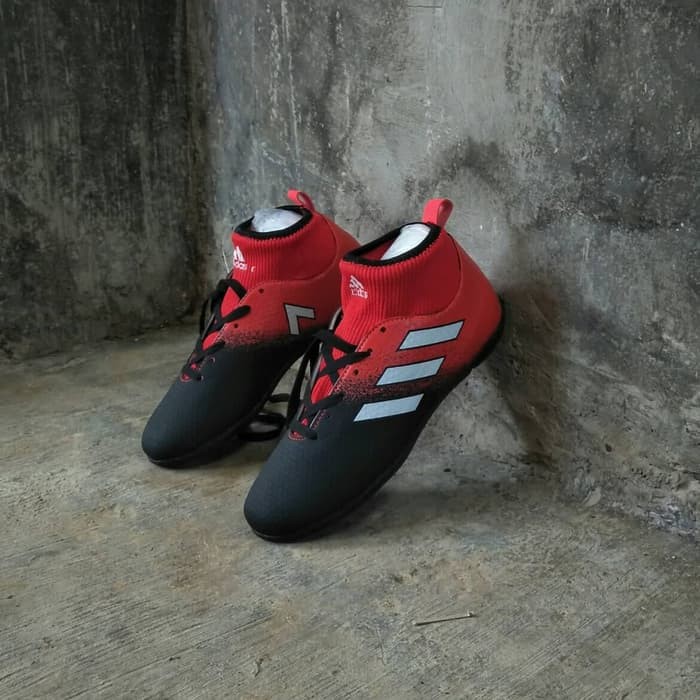 Sepatu futsal adidas boots keren termanis terlaris termurah zuki store