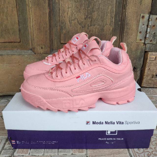 sepatu fila sneakers