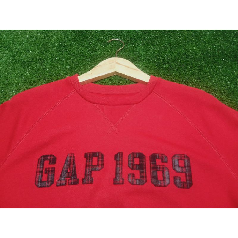 crewneck GAP