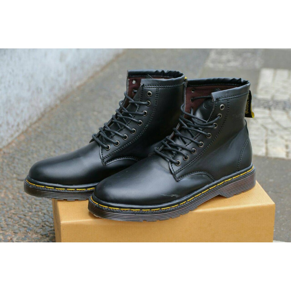 Sepatu boot Dr. Martens Docmart boots murah maroon black brown casual pria wanita