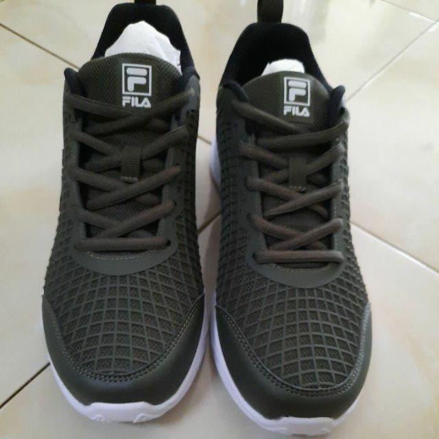 FILA Sepatu Jalan Pria Lazaro - Olive/White/Black | Shopee