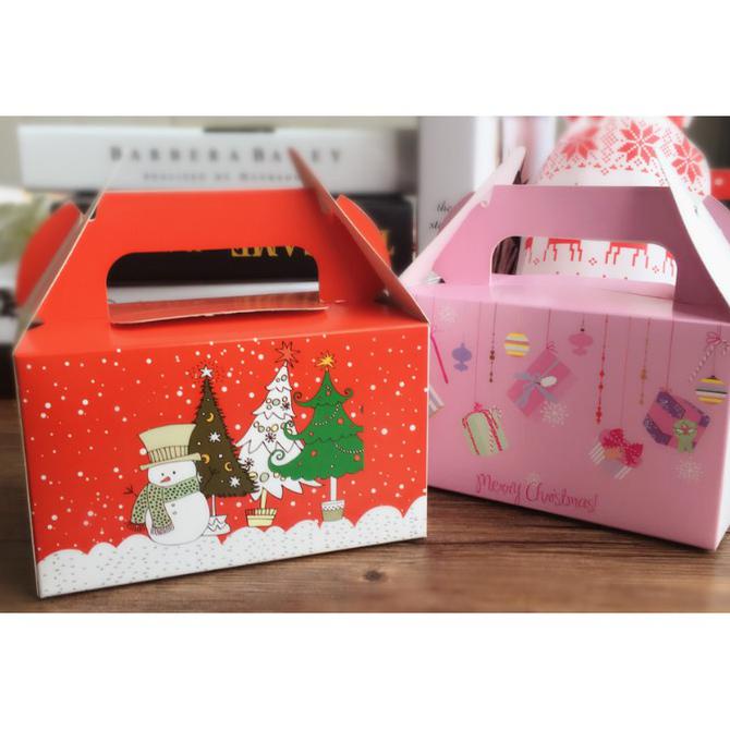 

Gift Box Natal Model Rumah Packaging Edisi Santa Pohon Lucu