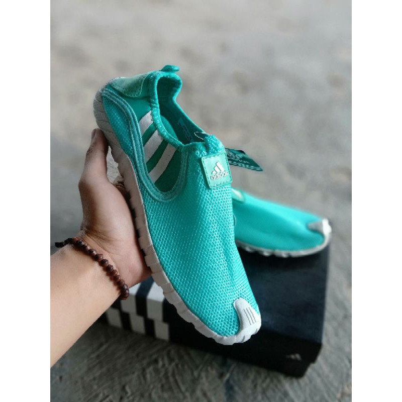 ADIDAS SLIP ON JAWPAW TOSCA