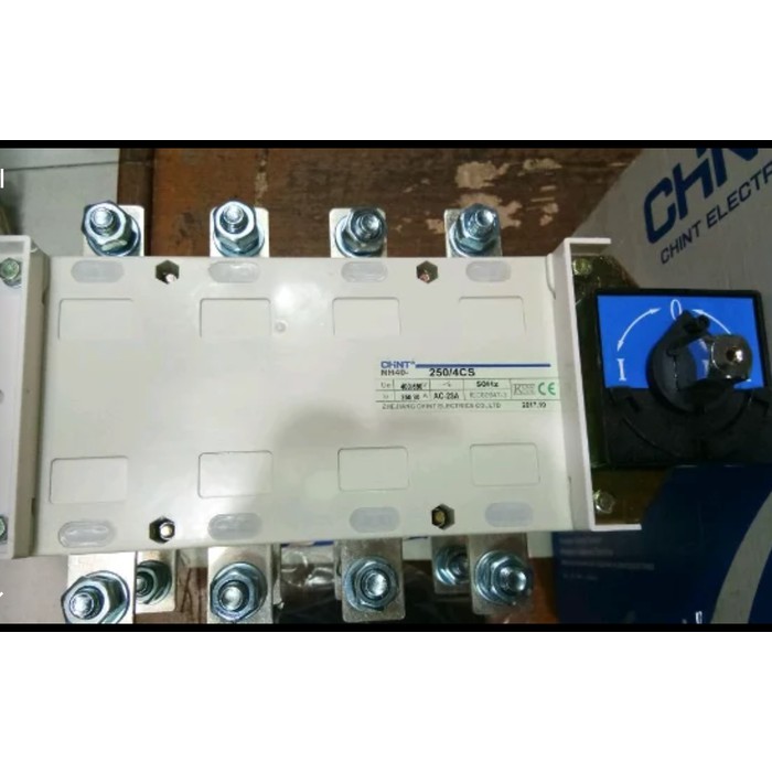 Change over switch / COS Tipe NH40 250A 4P merk Chint