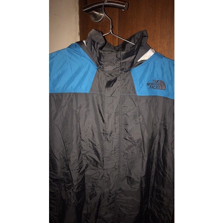 Jaket The North Face Hyvent