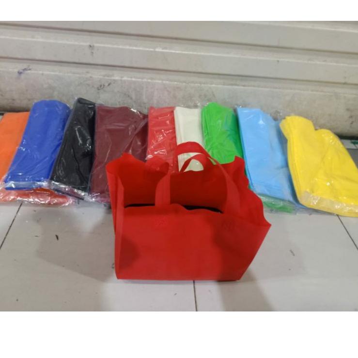 

tas kain bento bahan 70 gram isi 12 pcs dan