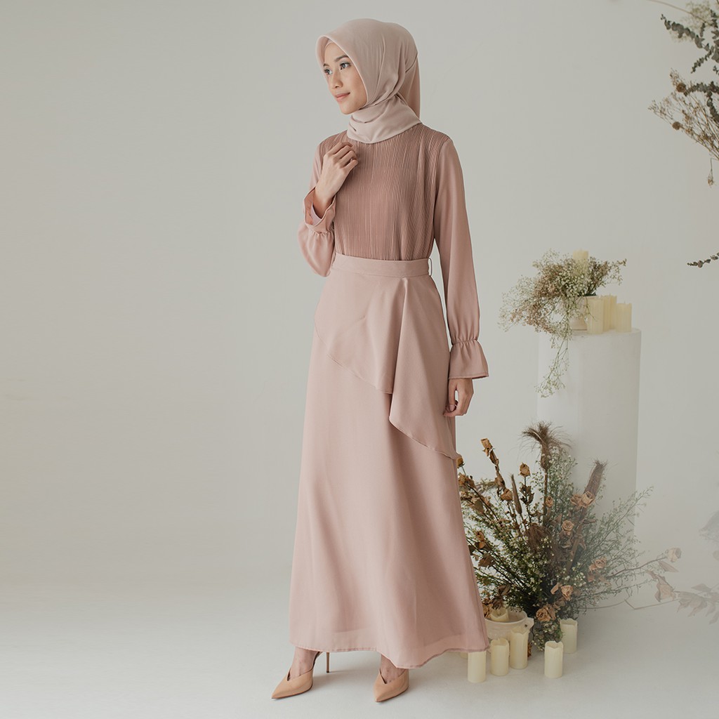 Light Mauve Andra by Aska Label - Gamis / Dress plisket bahan crepe dengan furing warna dusty pink