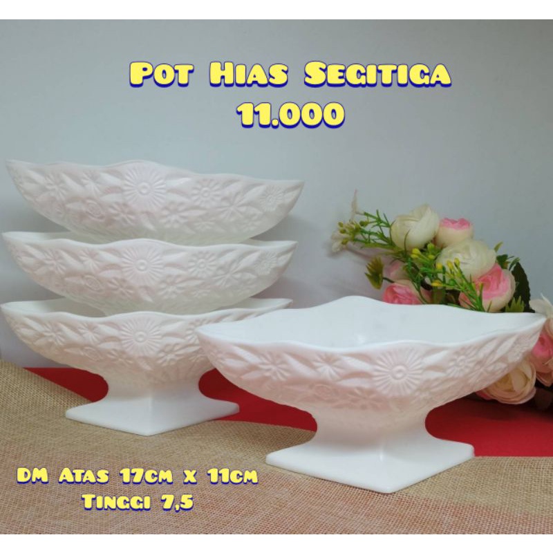 Pot Hias Segitiga Pot Plastik Putih Pot Hias Plastik